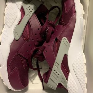 Nike Huarache size 7 runs small